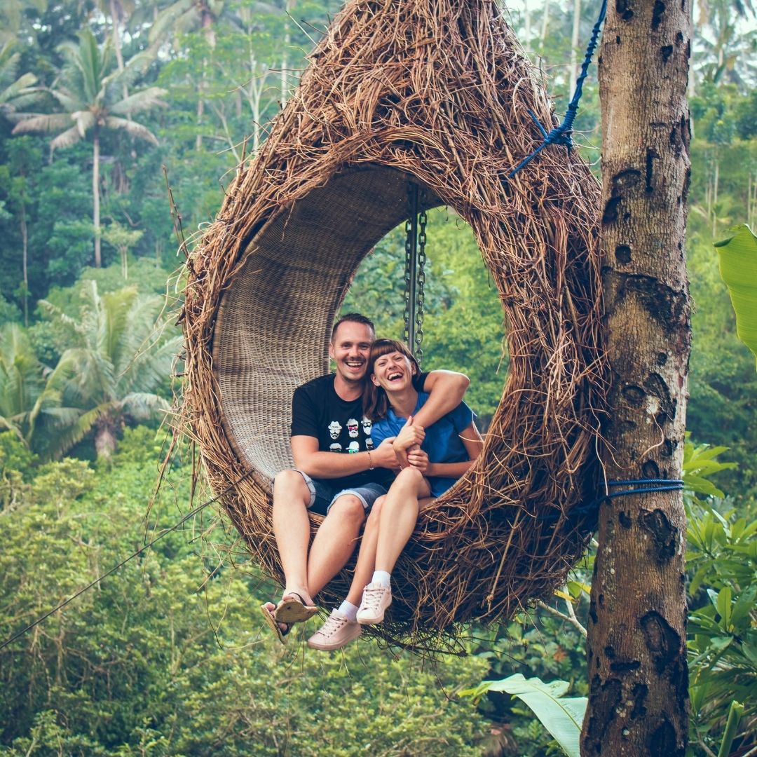 couple in swing